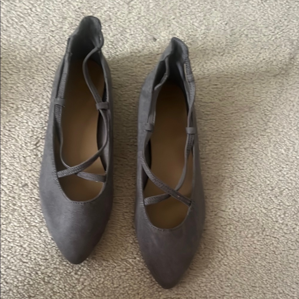GAP Gray Flats with Cross-Strap Design